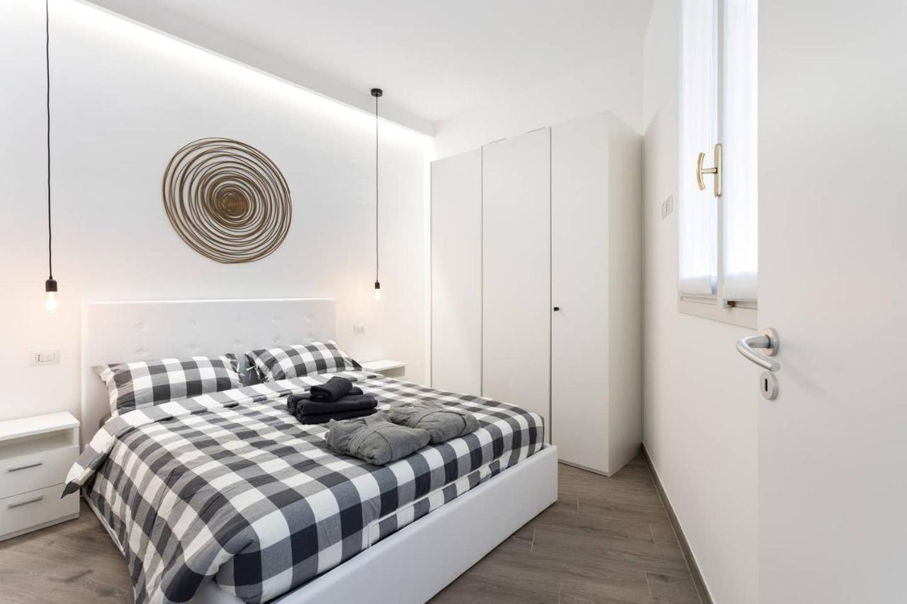 Apartament Modern And New Flat In Duomo Area Mediolan Zewnętrze zdjęcie